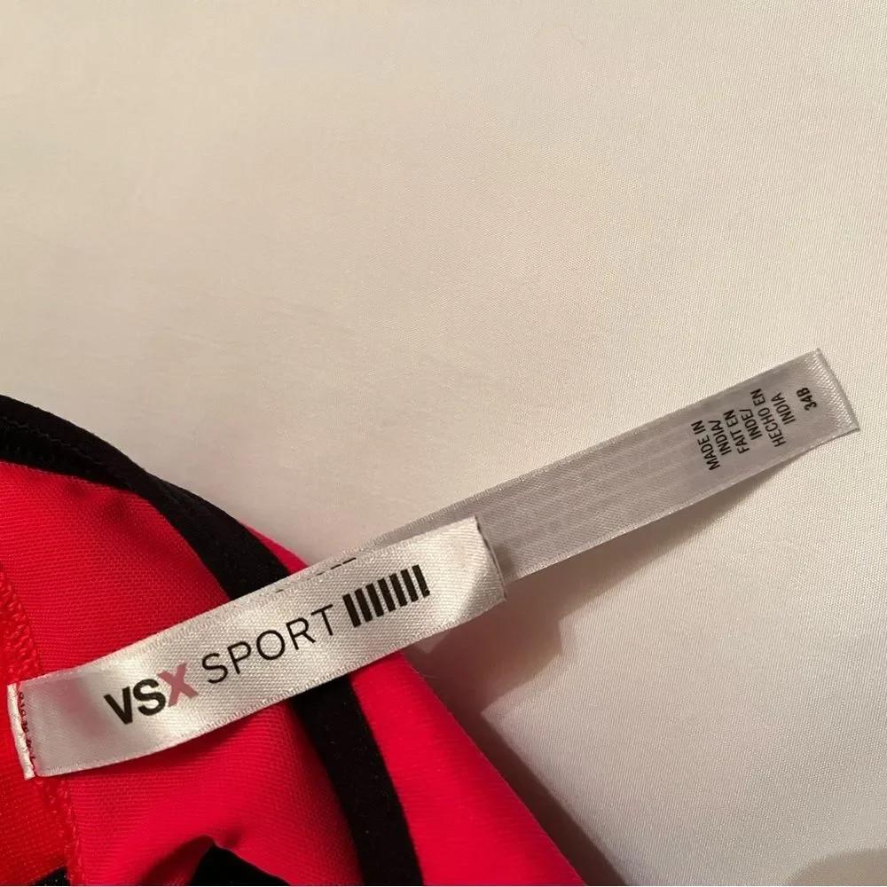 VSX Women's Bold Red Black Knockout Sports Bra size 34B Front Close high impact